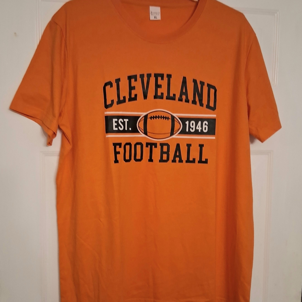 Cleveland Football Orange Tee Short Sleeve Men's Size Large